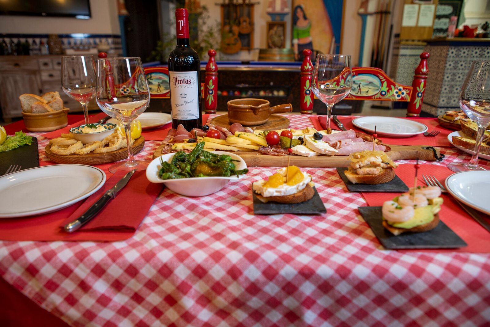 En este momento estás viendo Descubre la mejor experiencia gastronómica andaluza en Ginebra